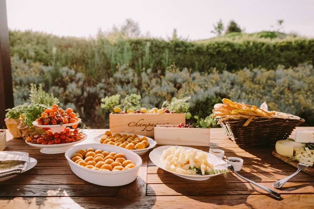 vegetarian-appetizer-food-summer-table-italian-style