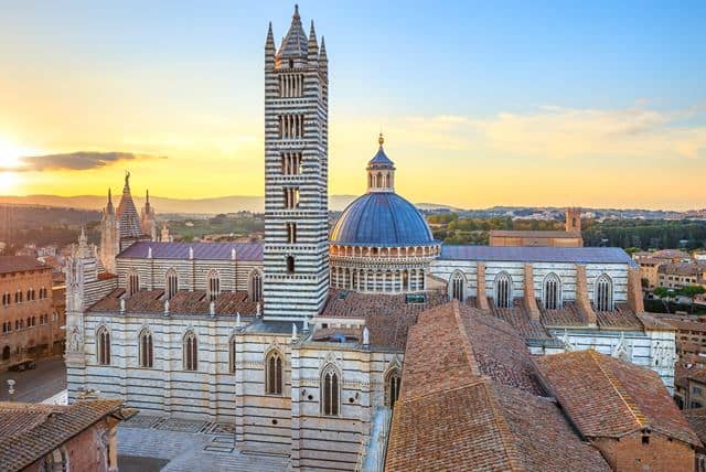 siena-sunset-panoramic-view-cathedral-duomo