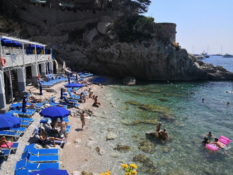 Top 8 beaches in capri